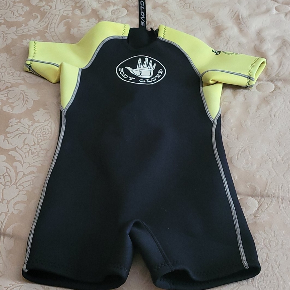 Boys wet suite